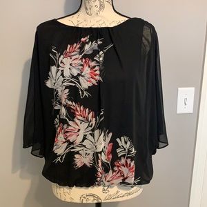 Vince Camuto batwing blouse size M